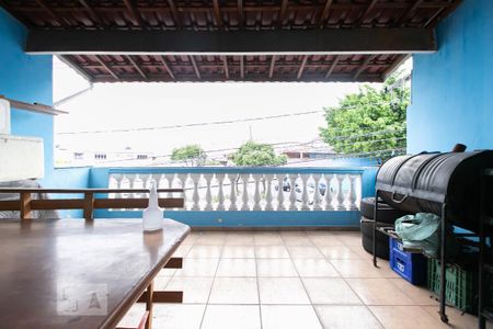 Casa à venda com 138m², 3 quartos e 2 vagasVaranda