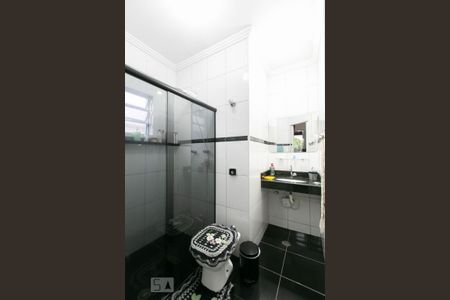 Casa à venda com 138m², 3 quartos e 2 vagasBanheiro da Suíte