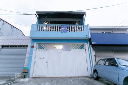 Casa à venda com 138m², 3 quartos e 2 vagasFachada