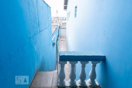 Casa à venda com 138m², 3 quartos e 2 vagasEscada