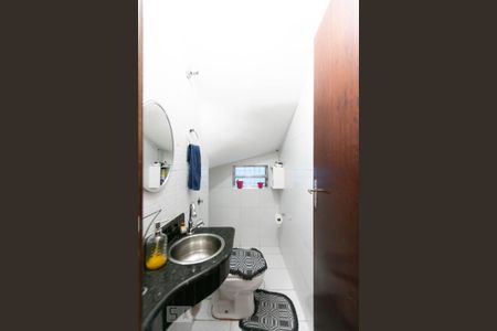 Casa à venda com 138m², 3 quartos e 2 vagasLavabo