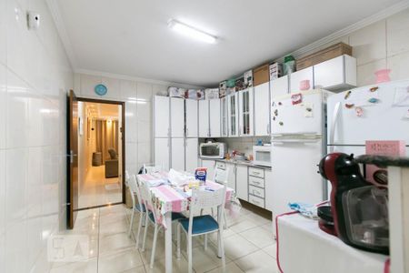 Casa à venda com 138m², 3 quartos e 2 vagasCozinha
