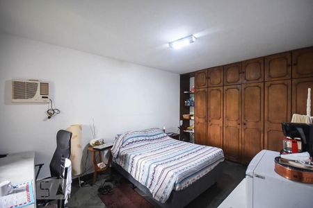 Casa à venda com 421m², 7 quartos e 6 vagasSuíte