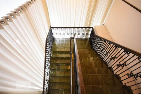 Casa à venda com 421m², 7 quartos e 6 vagasEscada