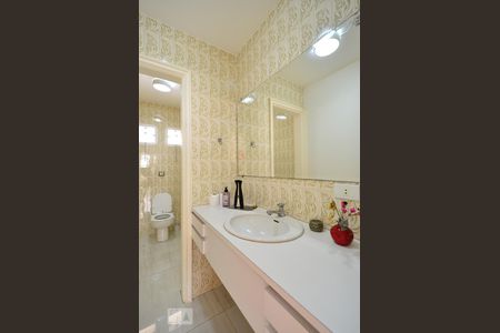 Casa à venda com 750m², 3 quartos e 5 vagasLavabo 2