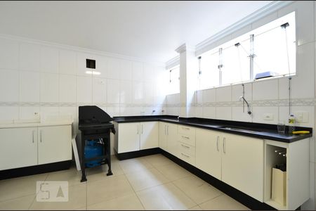 Casa à venda com 750m², 3 quartos e 5 vagasBanheiro