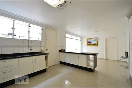 Casa à venda com 750m², 3 quartos e 5 vagasBanheiro