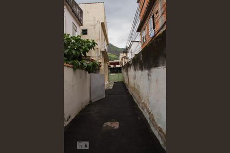 Entrada da Vila de casa para alugar com 2 quartos, 76m² em Água Santa, Rio de Janeiro