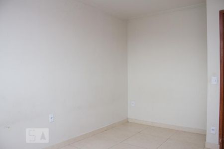 Casa para alugar com 76m², 2 quartos e sem vagaQuarto 01