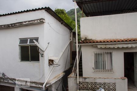 Casa para alugar com 76m², 2 quartos e sem vagaQuarto 02 - Janela