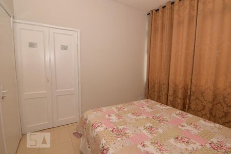 Quarto 2 de apartamento para alugar com 2 quartos, 63m² em Centro, Guarujá