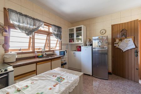 Casa à venda com 288m², 3 quartos e 4 vagas Casa à venda com 288m², 3 quartos e 4 vagasCozinha