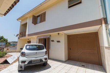 Casa à venda com 288m², 3 quartos e 4 vagas Casa à venda com 288m², 3 quartos e 4 vagasFachada