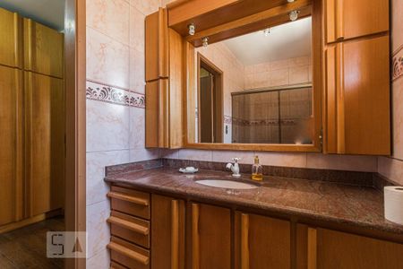 Casa à venda com 288m², 3 quartos e 4 vagas Casa à venda com 288m², 3 quartos e 4 vagasBanheiro da Suíte 3