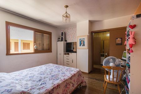 Casa à venda com 288m², 3 quartos e 4 vagas Casa à venda com 288m², 3 quartos e 4 vagasQuarto 3 suite