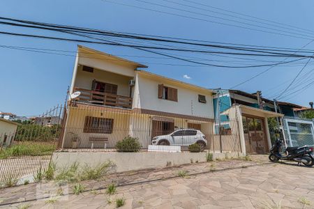 Casa à venda com 288m², 3 quartos e 4 vagas Casa à venda com 288m², 3 quartos e 4 vagasFachada
