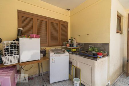 Casa à venda com 288m², 3 quartos e 4 vagas Casa à venda com 288m², 3 quartos e 4 vagasArea de serviço