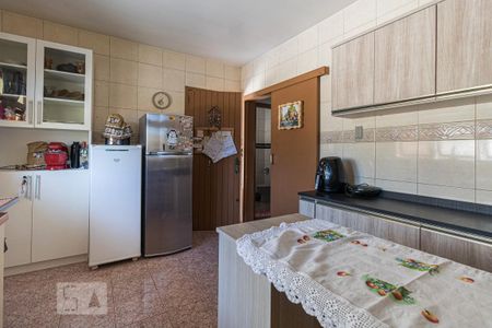 Casa à venda com 288m², 3 quartos e 4 vagas Casa à venda com 288m², 3 quartos e 4 vagasCozinha