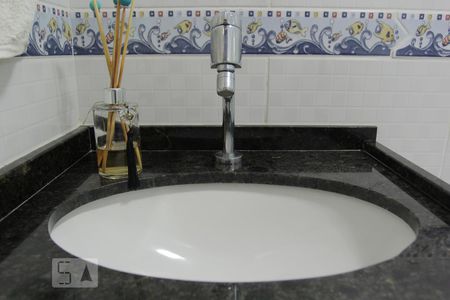 Banheiro - Torneira de apartamento para alugar com 1 quarto, 30m² em Mata da Praia, Vitória