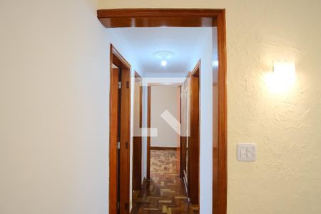 Corredor de apartamento para alugar com 3 quartos, 98m² em Vila Santo Estevão, São Paulo