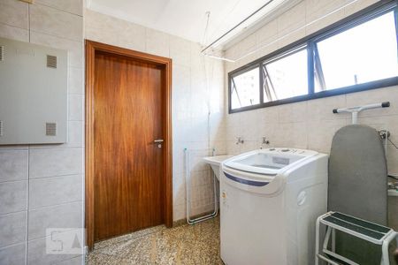Apartamento à venda com 170m², 3 quartos e 3 vagasÁrea de serviço