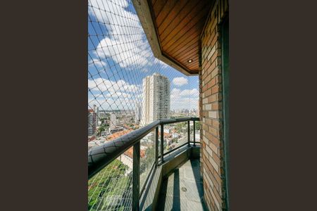 Apartamento à venda com 170m², 3 quartos e 3 vagasVaranda da suíte 02