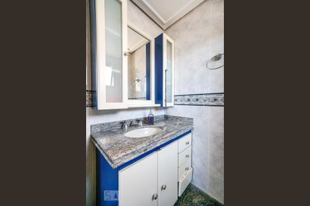 Apartamento à venda com 170m², 3 quartos e 3 vagasBanheiro da suíte 01