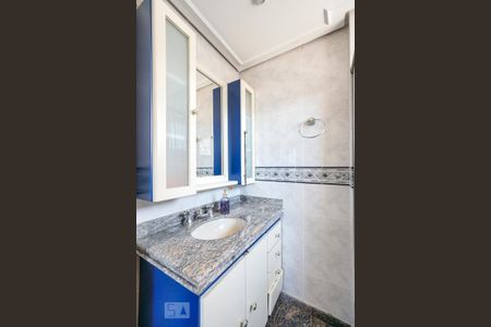 Apartamento à venda com 170m², 3 quartos e 3 vagasBanheiro da suíte 01