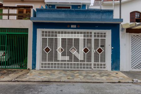 Casa para alugar com 105m², 2 quartos e 2 vagasFachada