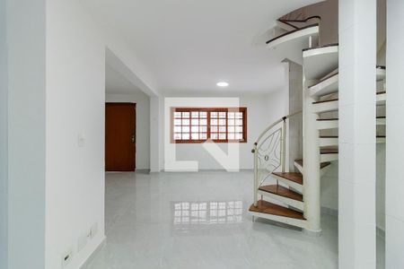 Sala de casa para alugar com 2 quartos, 105m² em Jardim Santo Amaro, São Paulo