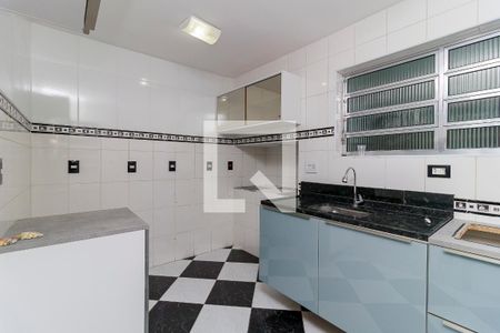 Casa para alugar com 105m², 2 quartos e 2 vagasCozinha