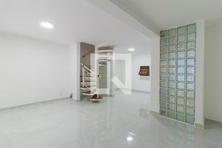 Sala de casa para alugar com 2 quartos, 105m² em Jardim Santo Amaro, São Paulo