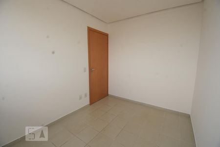 Quarto 1 de apartamento para alugar com 2 quartos, 68m² em Samambaia Sul, Brasília