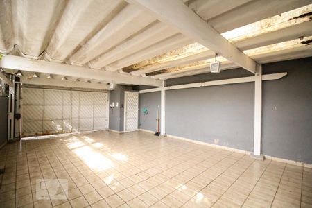 Garagem de casa para alugar com 3 quartos, 120m² em Vila Basileia, São Paulo