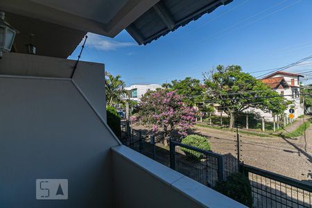 Casa à venda com 200m², 4 quartos e 2 vagas Casa à venda com 200m², 4 quartos e 2 vagasvaranda