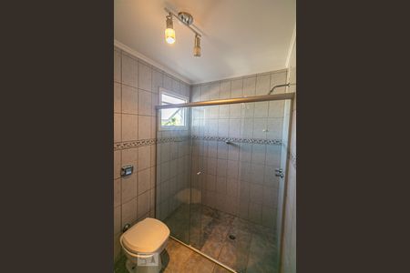 Casa à venda com 200m², 4 quartos e 2 vagas Casa à venda com 200m², 4 quartos e 2 vagasBanheiro