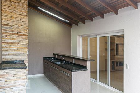 Churrasqueira de casa à venda com 4 quartos, 200m² em Ipanema, Porto Alegre