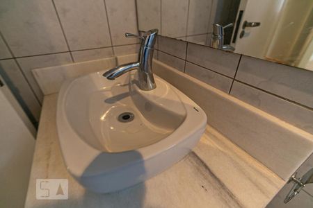 Casa à venda com 200m², 4 quartos e 2 vagas Casa à venda com 200m², 4 quartos e 2 vagasBanheiro