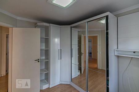 Casa à venda com 200m², 4 quartos e 2 vagas Casa à venda com 200m², 4 quartos e 2 vagasQuarto 1