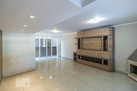 Sala de casa à venda com 4 quartos, 200m² em Ipanema, Porto Alegre