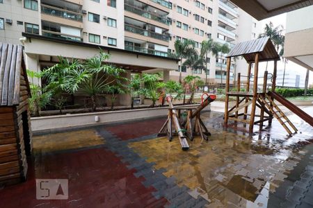 Apartamento à venda com 76m², 2 quartos e 1 vagaÁrea Comum - Playground