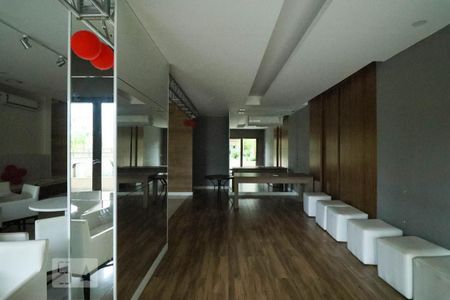 Apartamento à venda com 76m², 2 quartos e 1 vagaÁrea comum 