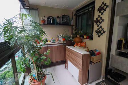 Apartamento à venda com 76m², 2 quartos e 1 vagaVaranda da Sala