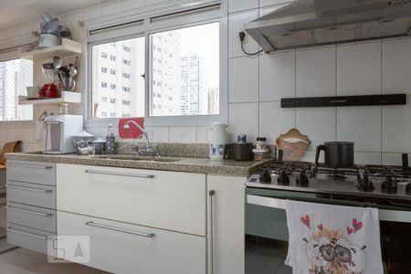 Apartamento à venda com 174m², 3 quartos e 3 vagasCozinha