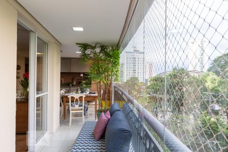 Apartamento à venda com 174m², 3 quartos e 3 vagasVaranda Gourmet