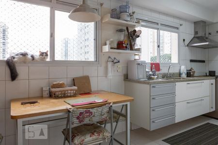 Apartamento à venda com 174m², 3 quartos e 3 vagasCozinha