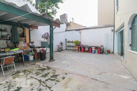 Casa para alugar com 230m², 5 quartos e 4 vagas Casa para alugar com 230m², 5 quartos e 4 vagasQuintal