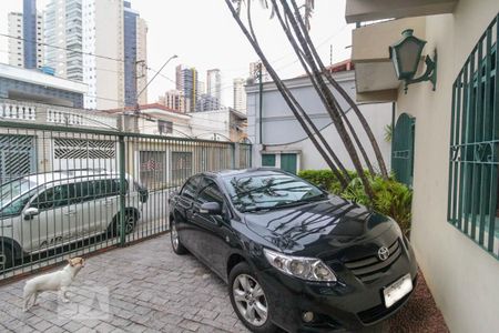 Casa para alugar com 230m², 5 quartos e 4 vagas Casa para alugar com 230m², 5 quartos e 4 vagasGaragem