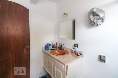 Casa para alugar com 230m², 5 quartos e 4 vagas Casa para alugar com 230m², 5 quartos e 4 vagasBanheiro do quarto 1