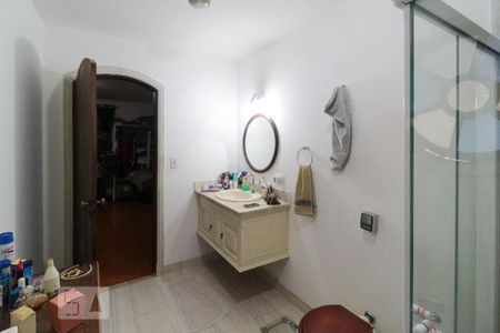 Casa para alugar com 230m², 5 quartos e 4 vagas Casa para alugar com 230m², 5 quartos e 4 vagasBanheiro do quarto 2